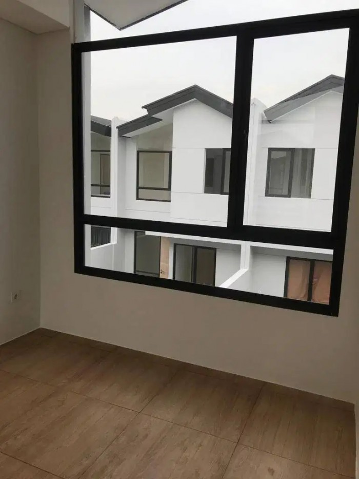 Rumah Disewakan di Cluster Waterfront Lippo Cikarang